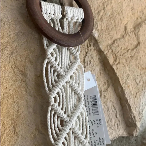 Universal Thread Wood O Ring Belt - Picture 10 of 10